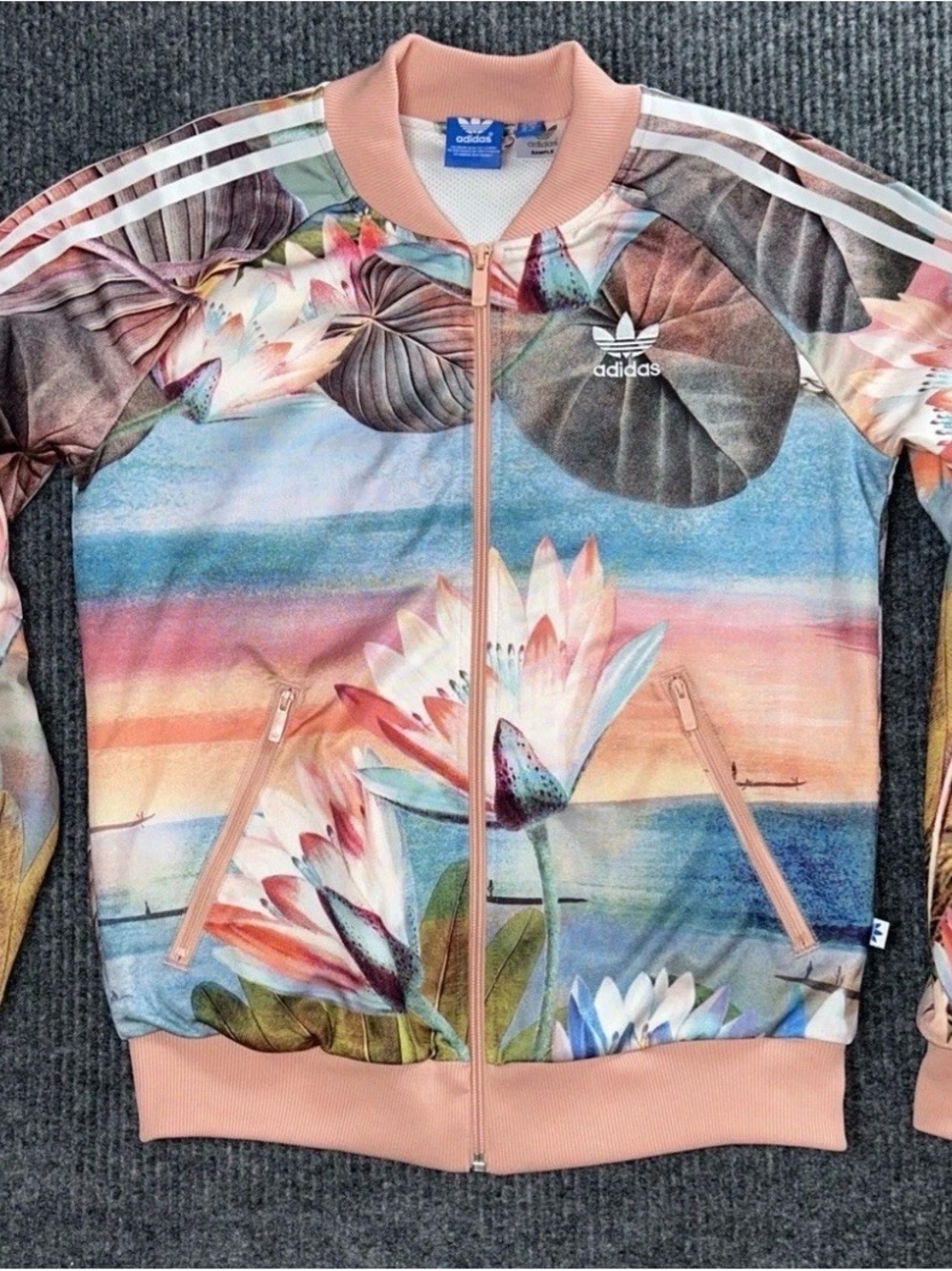 RARE SAMPLE Adidas Originals Farm Rio Curso D'Agua Floral Zip Up Track Jacket S - Picture 1 of 16